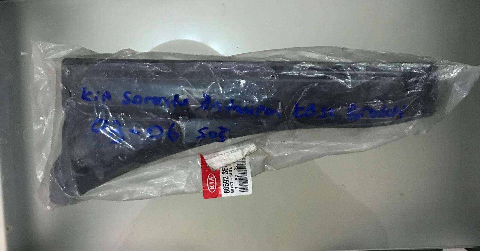 Kia Sorento (03-06) Ön Tampon Sağ Köşe Braketi 